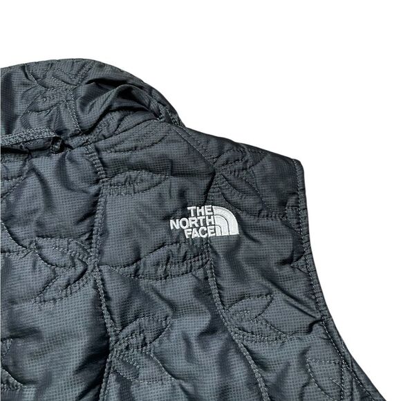THE NORTH FACE Floral Pattern Vest Black Size XS - Picture 5 of 6